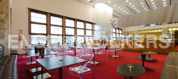 Edificio de 60 habitaciónes en Rome, Italy No. 126388 11