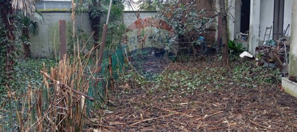 Casa de 4 dormitorios en Busto Arsizio, Italy No. 97313 17