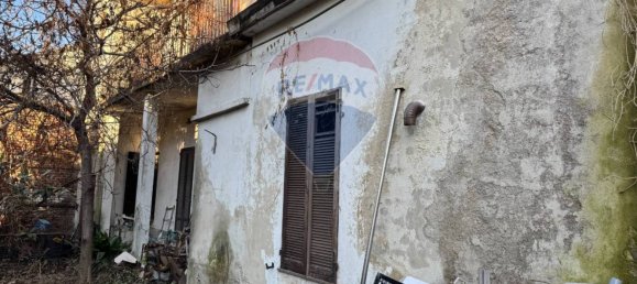 Casa de 4 dormitorios en Busto Arsizio, Italy No. 97313 9