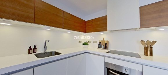 3 chambres Appartement à Marbella, Spain No. 70371 6