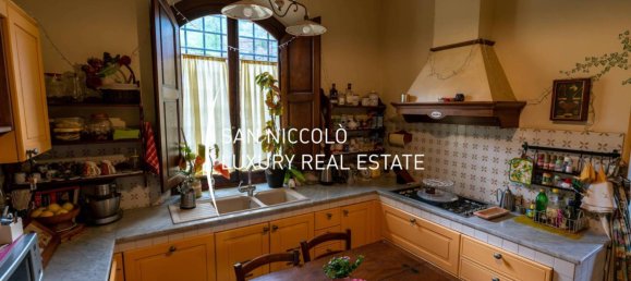 5 bedrooms Villa in Florence, Italy No. 196432 18