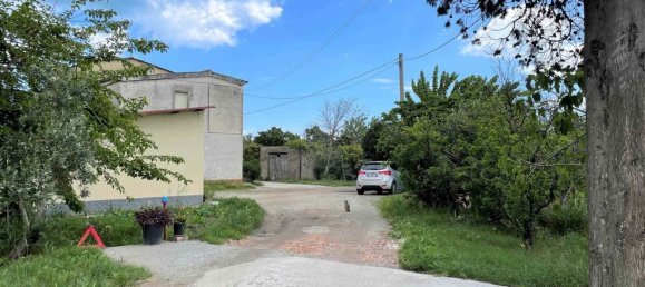 3 rooms Apartment in Borgia, Italy No. 201078 3