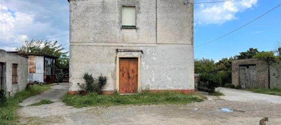 3 rooms Apartment in Borgia, Italy No. 201078 6