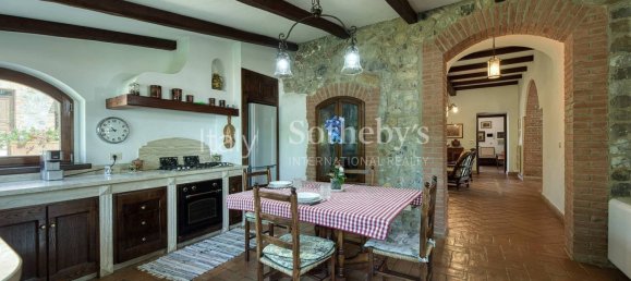 5 bedrooms House in Ficulle, Italy No. 305804 10