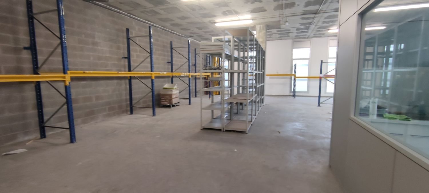 Armazém em L'Hospitalet de Llobregat, Spain 1218 m² N.º 216771