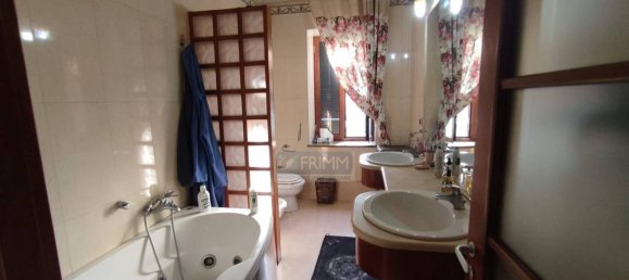 3-Zimmer Haus in Pomigliano d'Arco, Italy, Nr. 25630 13