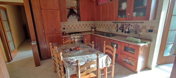 3-Zimmer Haus in Pomigliano d'Arco, Italy, Nr. 25630 5