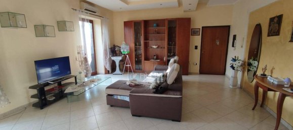 3-Zimmer Haus in Pomigliano d'Arco, Italy, Nr. 25630 3