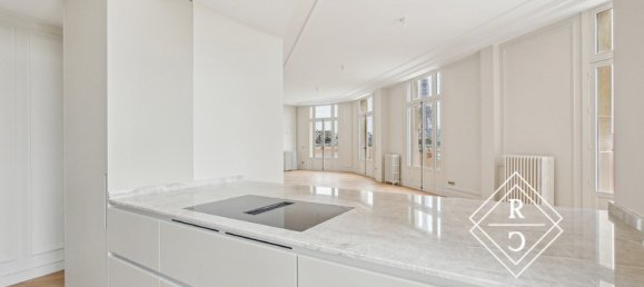 2 bedrooms Apartment in Paris, France No. 167894 9