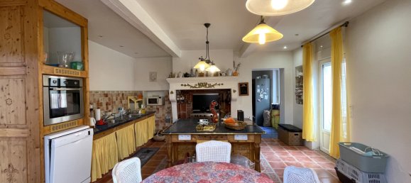 6 bedrooms House in Hauterives, France No. 242275 2