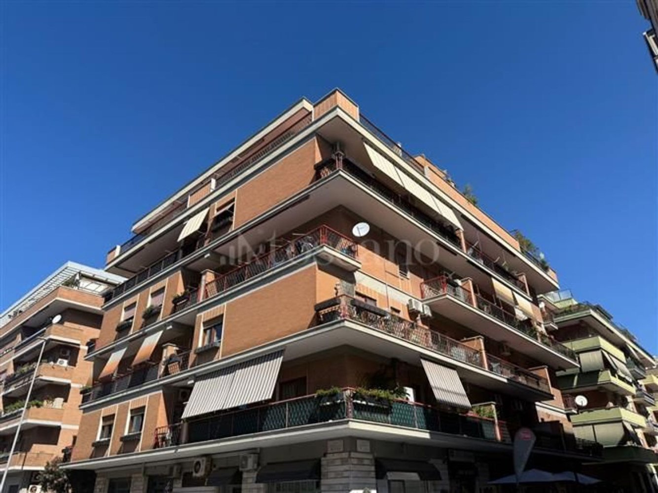 3 chambres Appartement à Rome, Italy No. 377753