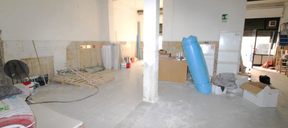 171m² Commercial property in Cagliari, Italy No. 134288 10