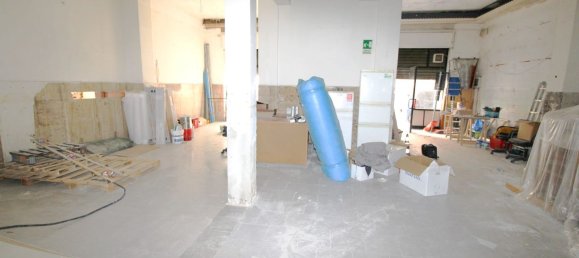 171m² Commercial property in Cagliari, Italy No. 134288 4