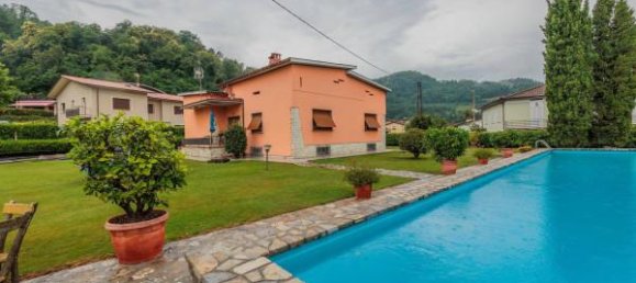 5غرفة فيلا في Gallicano, Italy رقم 167783 3