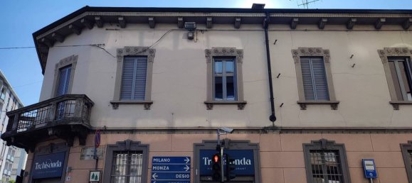 3 bedrooms House in Lissone, Italy No. 316896 11