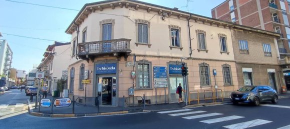 3 bedrooms House in Lissone, Italy No. 316896 10