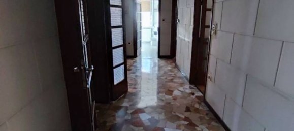 3 bedrooms House in Lissone, Italy No. 316896 3