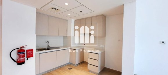 1 bedroom Apartment in WATER'S EDGE, Yas Island, UAE No. 61258 11