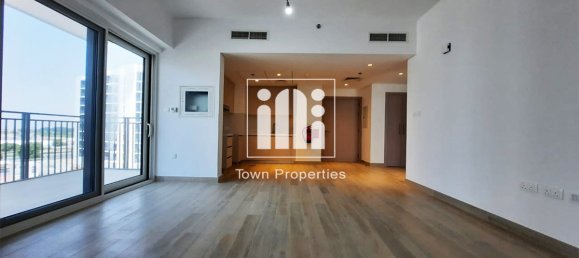 1 bedroom Apartment in WATER'S EDGE, Yas Island, UAE No. 61258 10