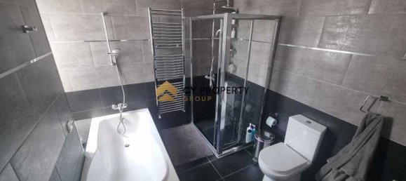 Дом с 4 спальнями в Арадипу, Кипр № 10810 2