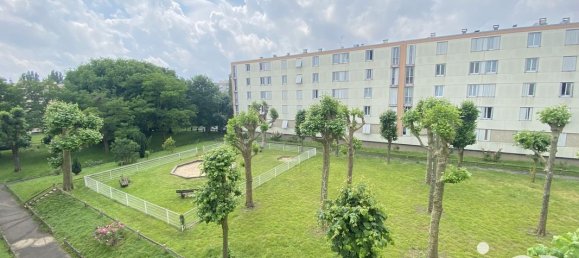 3 bedrooms Apartment in Valenton, France No. 330365 2