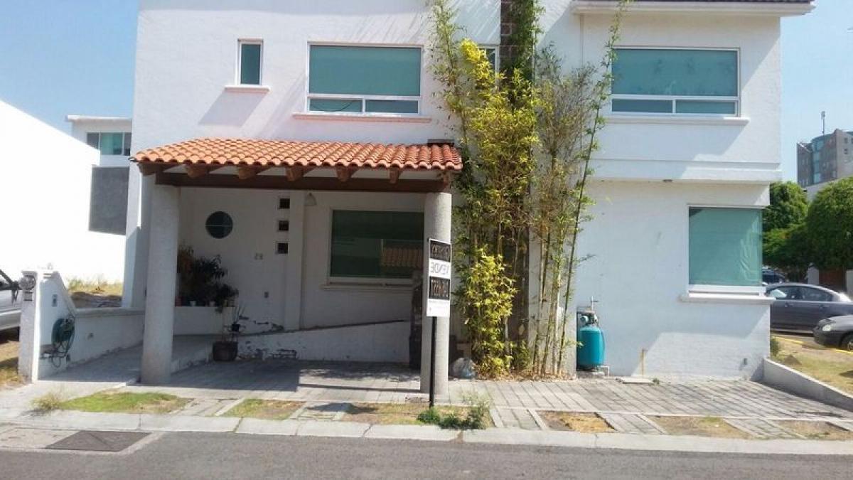 4 bedrooms House in Queretaro, Mexico No. 156834