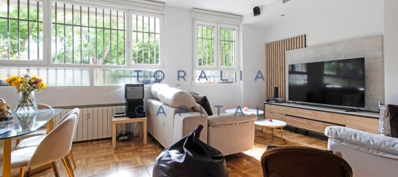 3 bedrooms Apartment in Madrid, Spain No. 148521 4