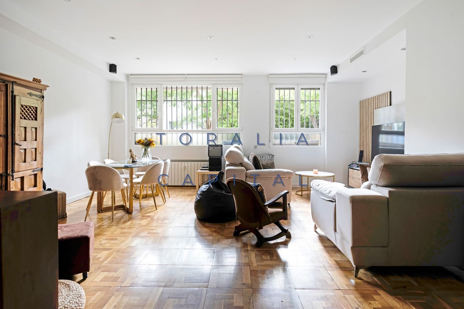 3 bedrooms Apartment in Madrid, Spain No. 148521