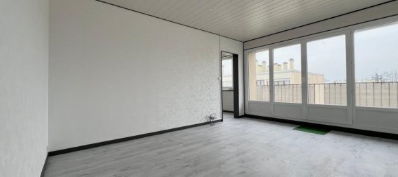 3 bedrooms Apartment in Chennevieres-sur-Marne, France No. 184670 2