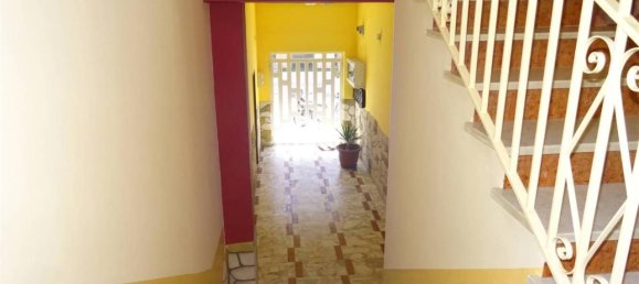 6-salle Appartement à San Cataldo, Italy No. 23074 2