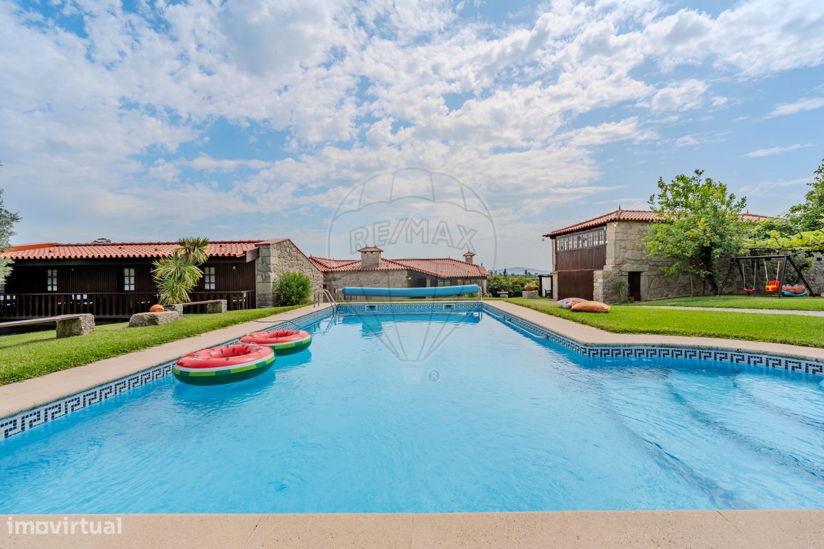 9 bedrooms House in Barcelos, Portugal No. 296536