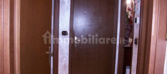 2 bedrooms Apartment in Turin, Italy No. 264437 11