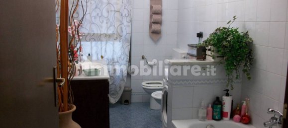 2 bedrooms Apartment in Turin, Italy No. 264437 7