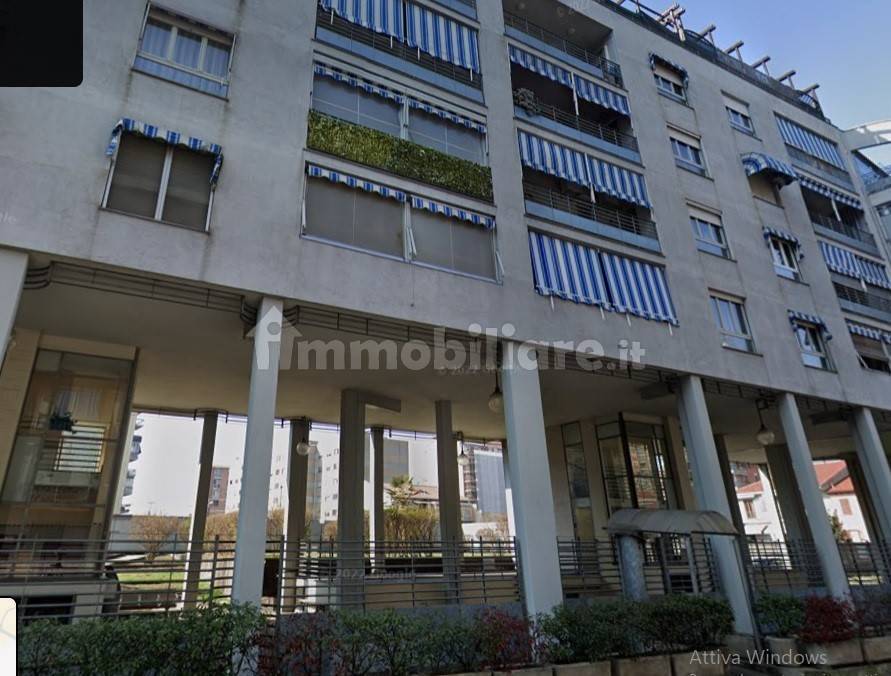 2 bedrooms Apartment in Turin, Italy No. 264437