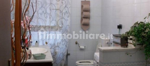 2 bedrooms Apartment in Turin, Italy No. 264437 6