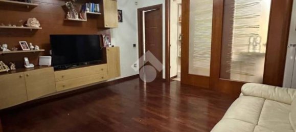 Apartamento T3 em Naples, Italy N.º 212466 3