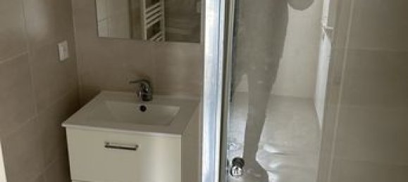 1 bedroom Apartment in Paris, France No. 312038 6