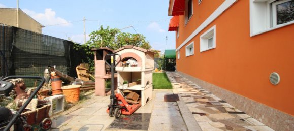 10 rooms Villa in Roverbella, Italy No. 37254 20