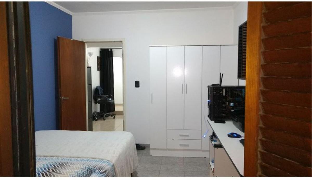 2 bedrooms House in Tres de Febrero, Argentina No. 62510