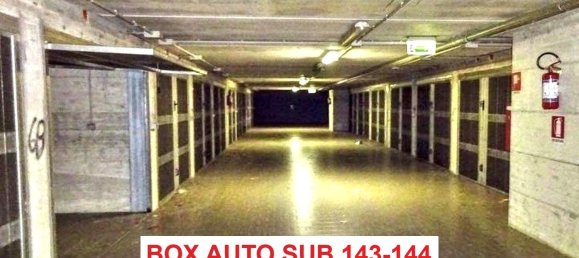 Гараж с 2 комнатами в Ези, Италия № 354930 3