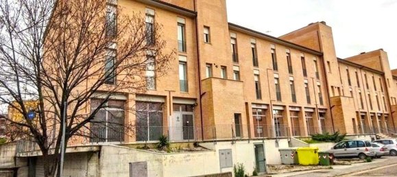 Гараж с 2 комнатами в Ези, Италия № 354930 4