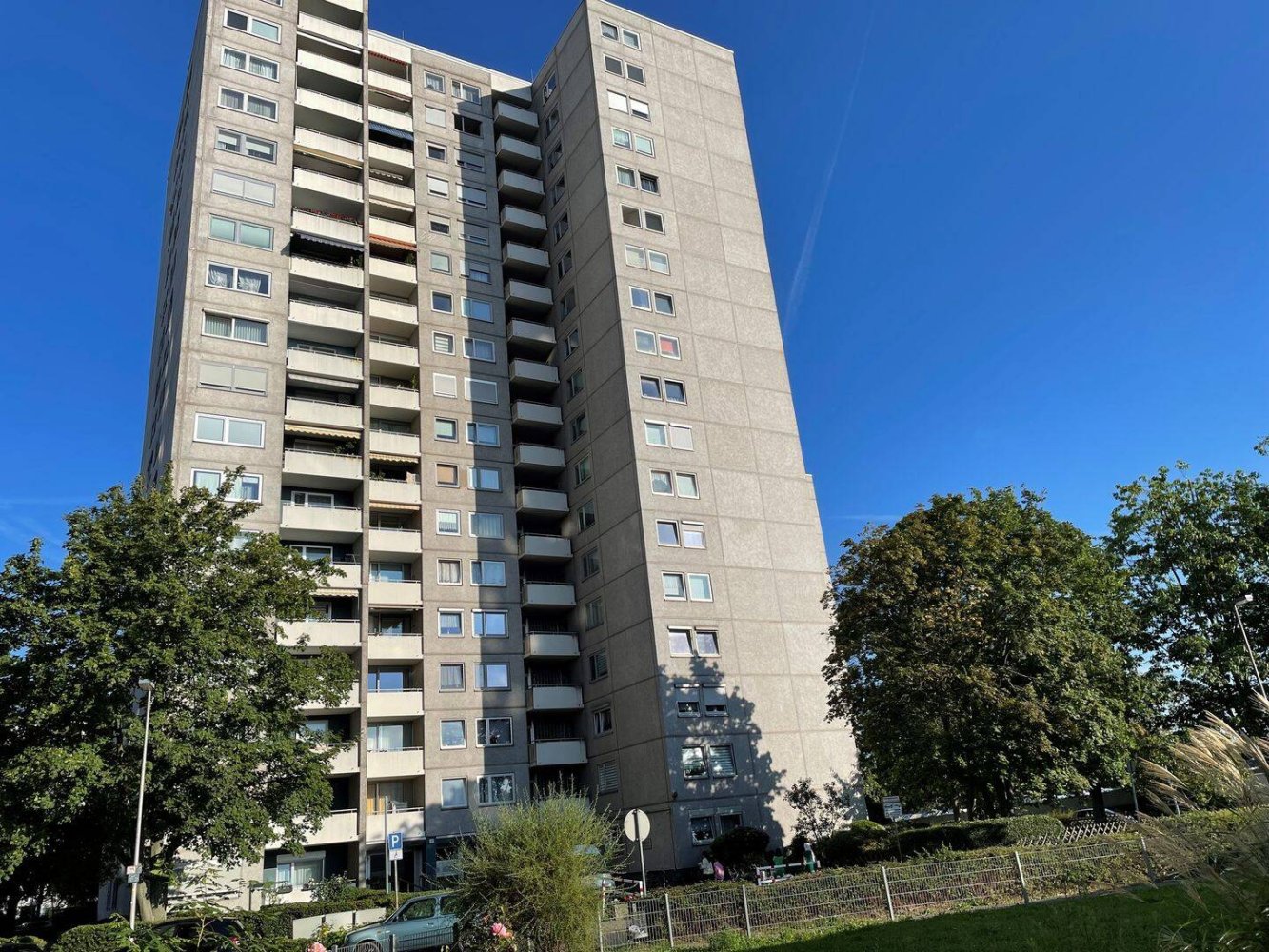 4-salle Appartement à Offenbach, Germany No. 349036