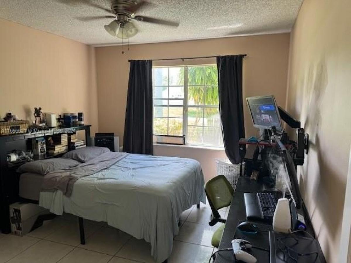 4 bedrooms House in Miami, USA No. 209239