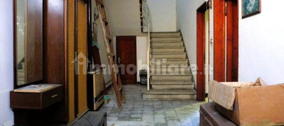5 Schlafzimmer Haus in Empoli, Italy, Nr. 103010 2