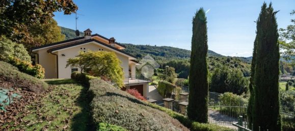 4 rooms Villa in Ello, Italy No. 73344 2