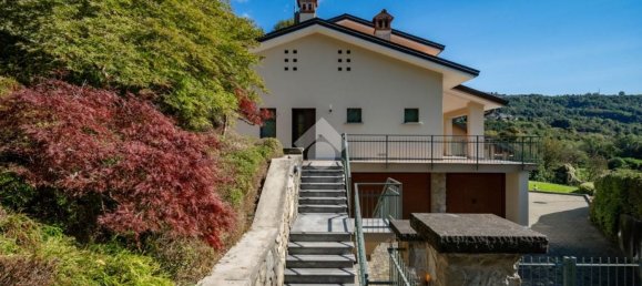 4 rooms Villa in Ello, Italy No. 73344 3