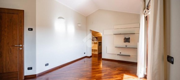 4 rooms Villa in Ello, Italy No. 73344 11