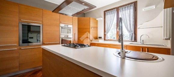 4 rooms Villa in Ello, Italy No. 73344 8