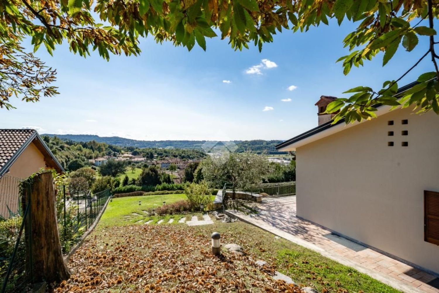 4 rooms Villa in Ello, Italy No. 73344