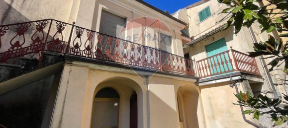 3 bedrooms Apartment in Varese Ligure, Italy No. 56270 8